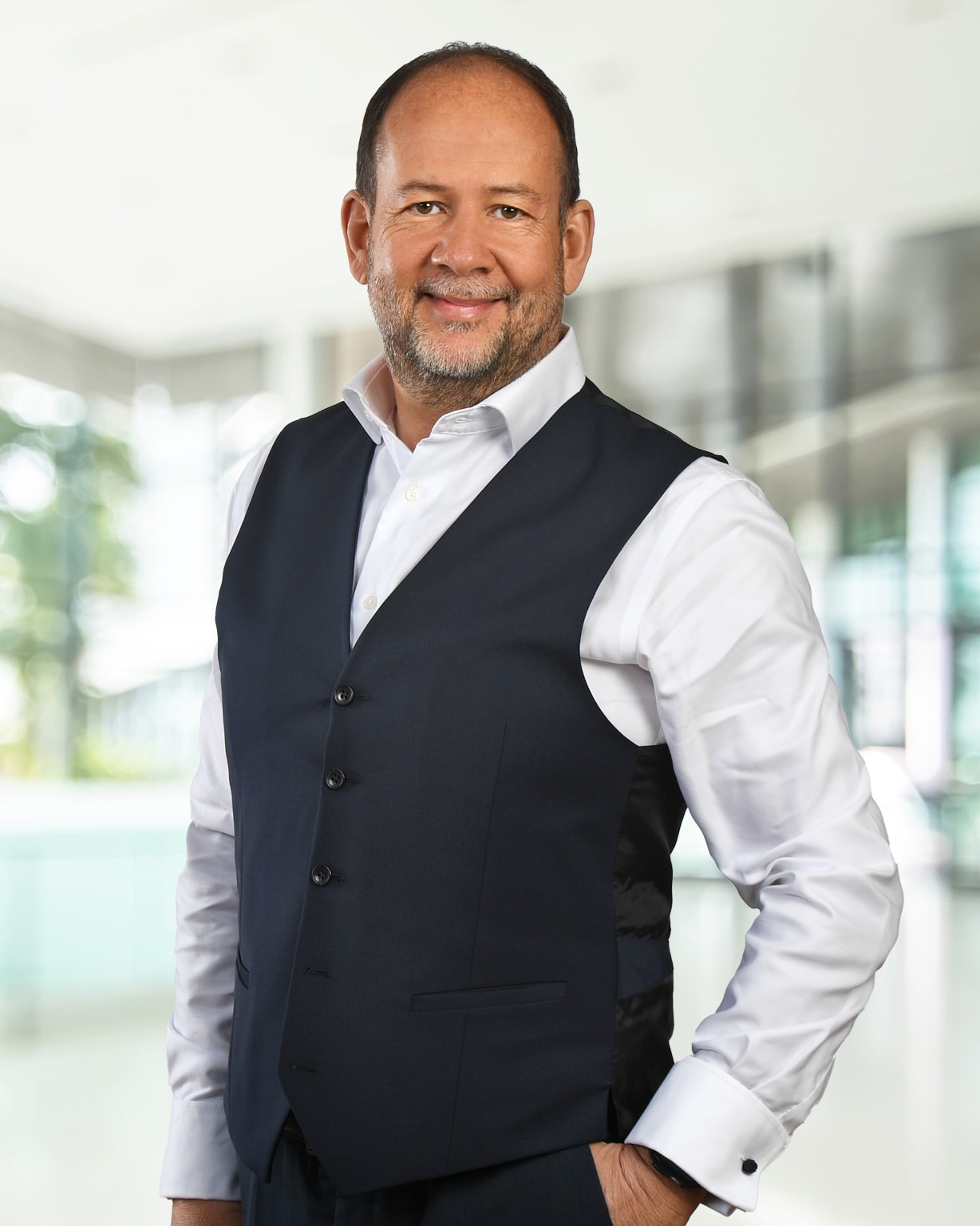 Dr. Marcos Arias